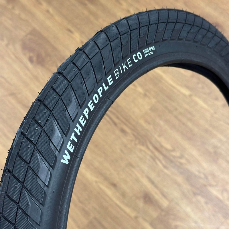 We The People Overbite Tyre Black