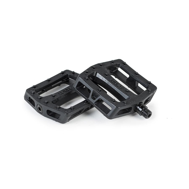 Eclat Seeker Platform Pedals Body: Nylon Spindle: Cr-Mo 9/16 Black Pair