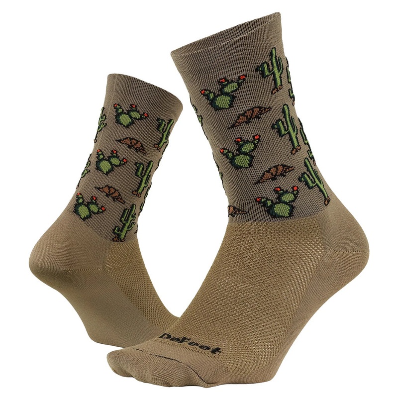 DeFeet Aireator 6″ Cactus Socks 7-9 Tan