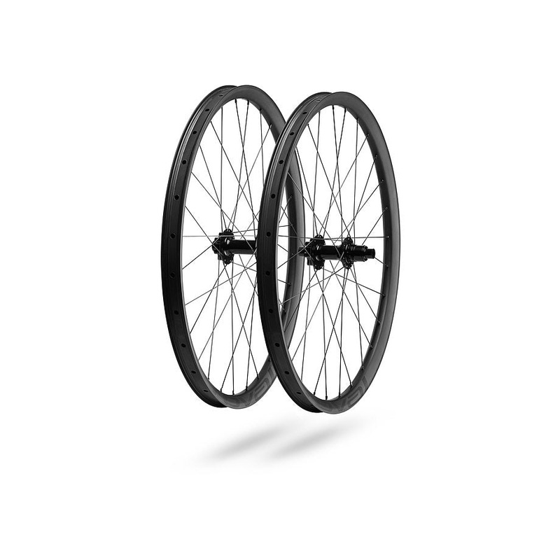 Specialized traverse 27.5 carbon 148 carbon/black 27.5