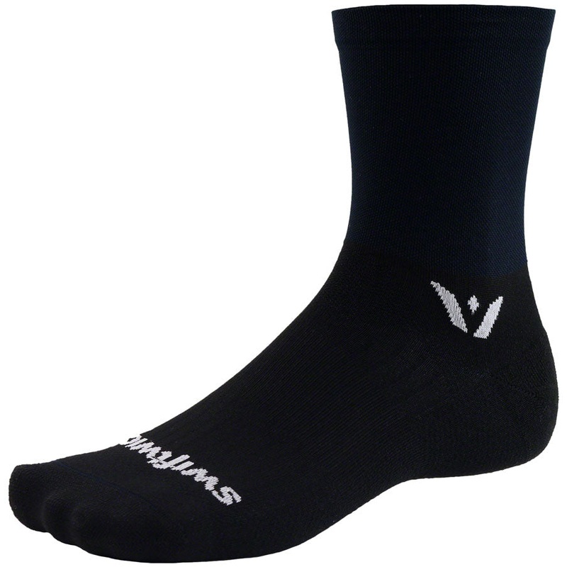 Swiftwick Aspire Mid Crew Socks – 5″ Black Large